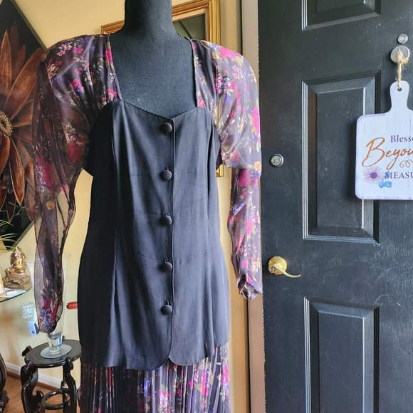 Women 2 piece suit - Picture 2 of 3